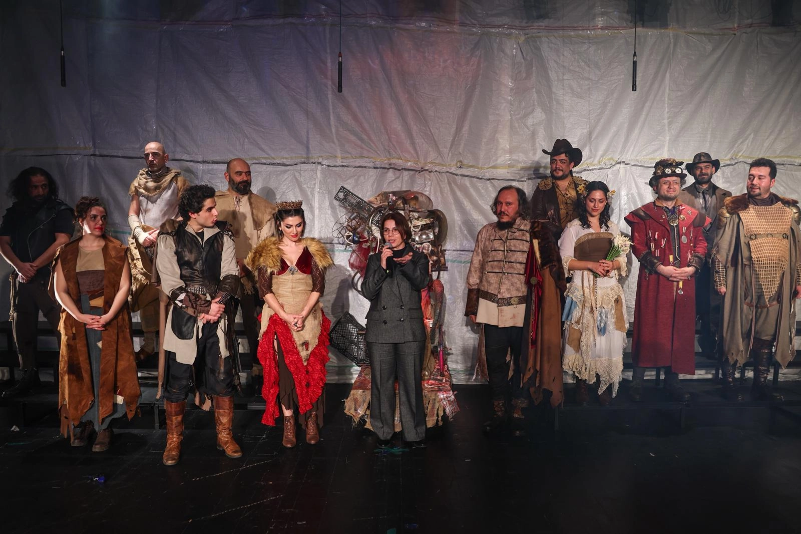 Maltepe Belediye Tiyatrosu 17. yılını &ldquo;Hamlet&rdquo; ile kutladı