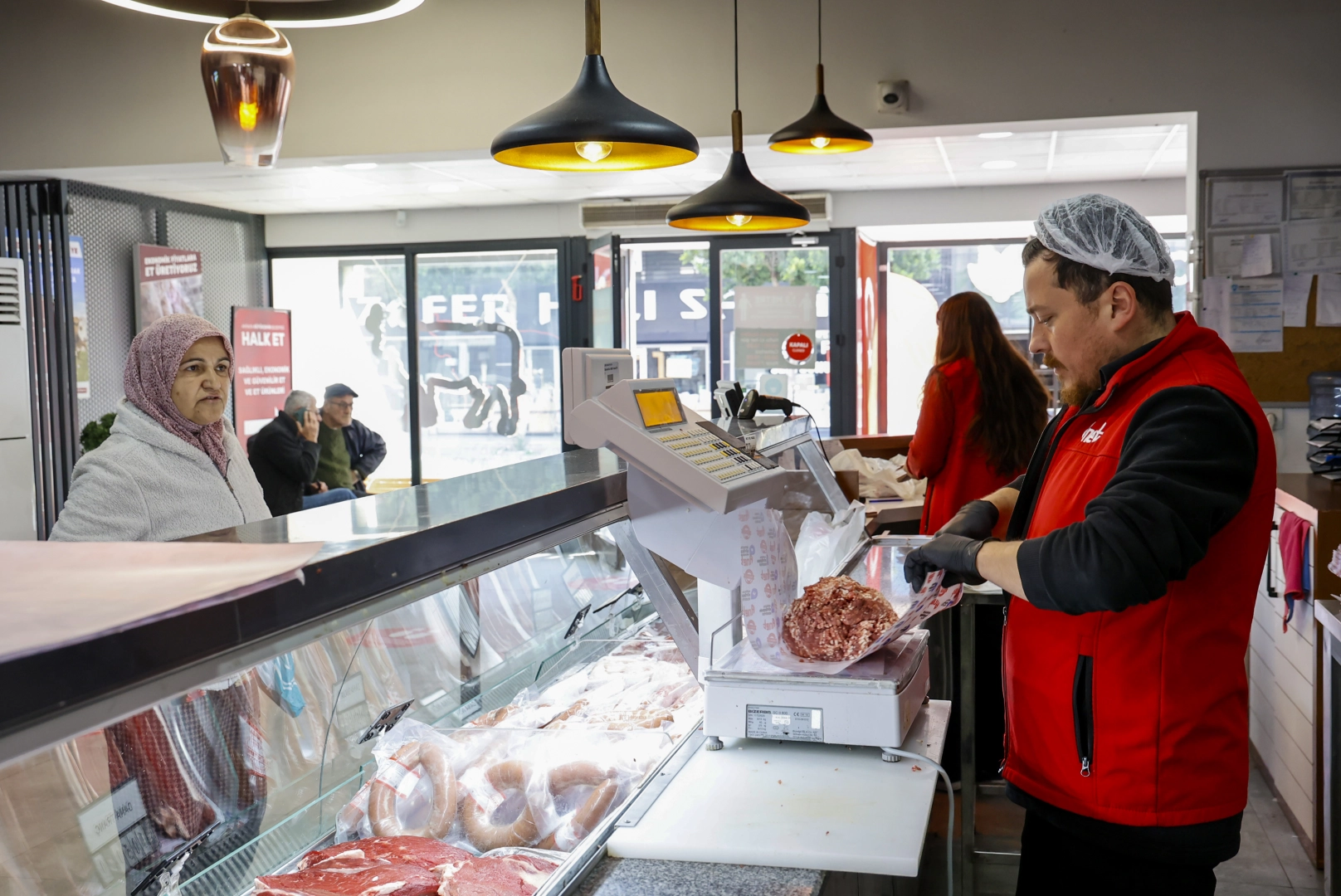Antalyalılara Ramazan&rsquo;da uygun fiyatlı et desteği