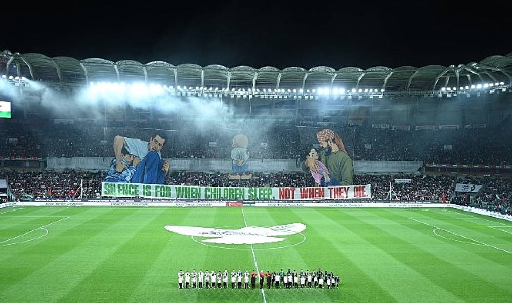 Filistin Milli Takımı ile Konyaspor'un Karşılaştığı Ma&ccedil;ta T&uuml;m D&uuml;nyaya Filistin'e Destek Mesajı Verildi