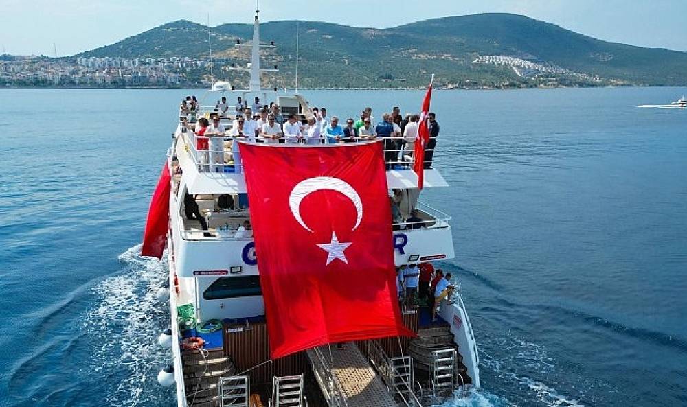 Dikili'de 100. Yıl Coşkusu: Kabotaj Bayramı B&uuml;y&uuml;k Katılımla Kutlandı