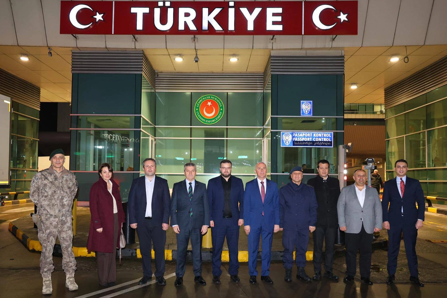 Sarp Sınır Kapısı&rsquo;nda dostluk sofrası kuruldu