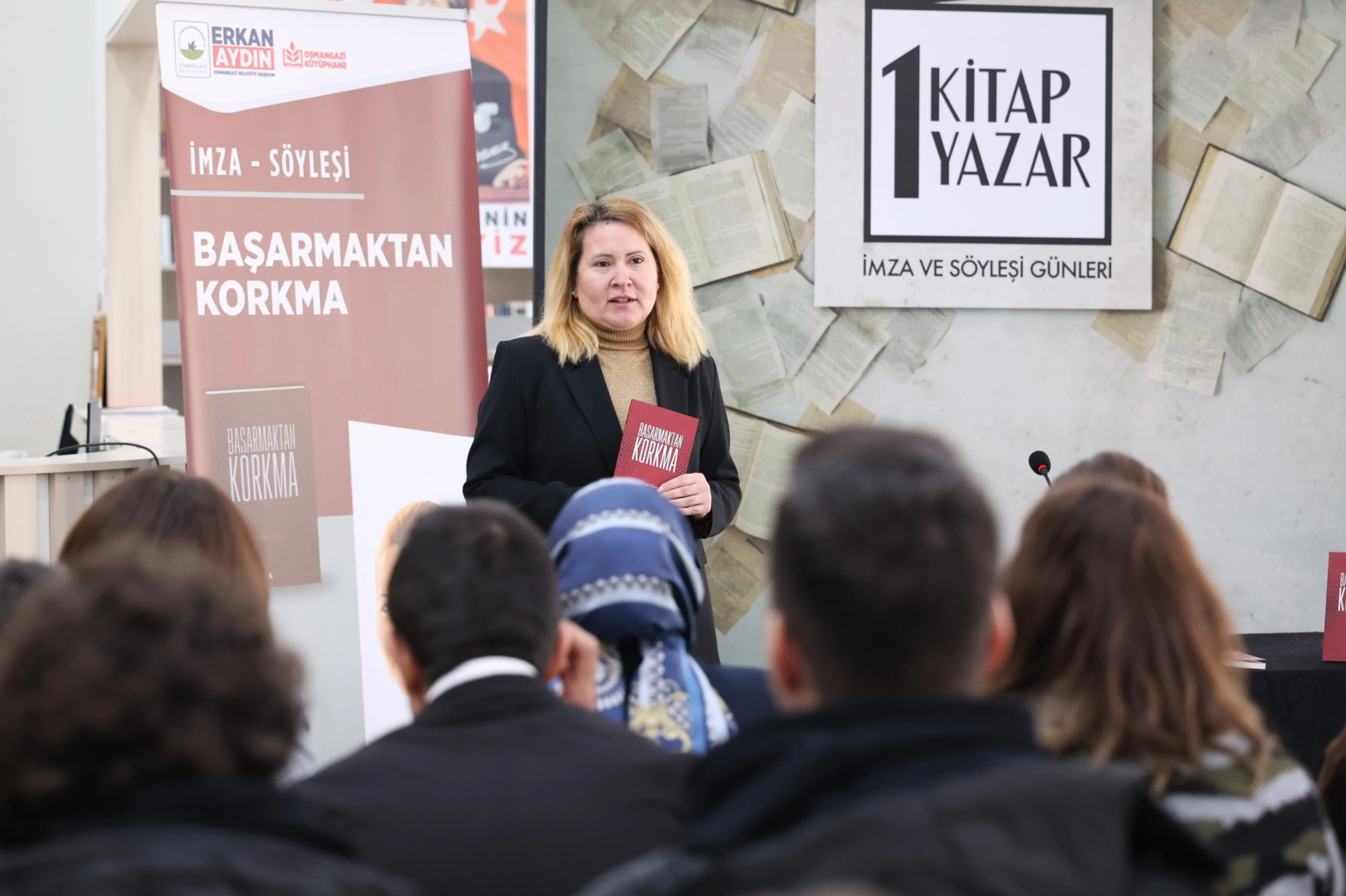 Bursa Osmangazi'de '1 Kitap 1 Yazar'ın konuğu Cansel Oru&ccedil; oldu