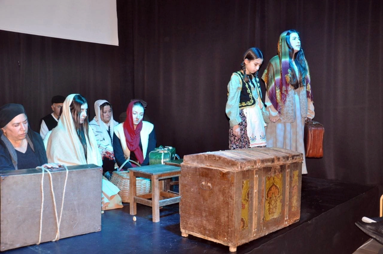 Neo Sahne Mudanya'dan 'M&uuml;badil &Ouml;yk&uuml;leri'ne duygusal aktarım