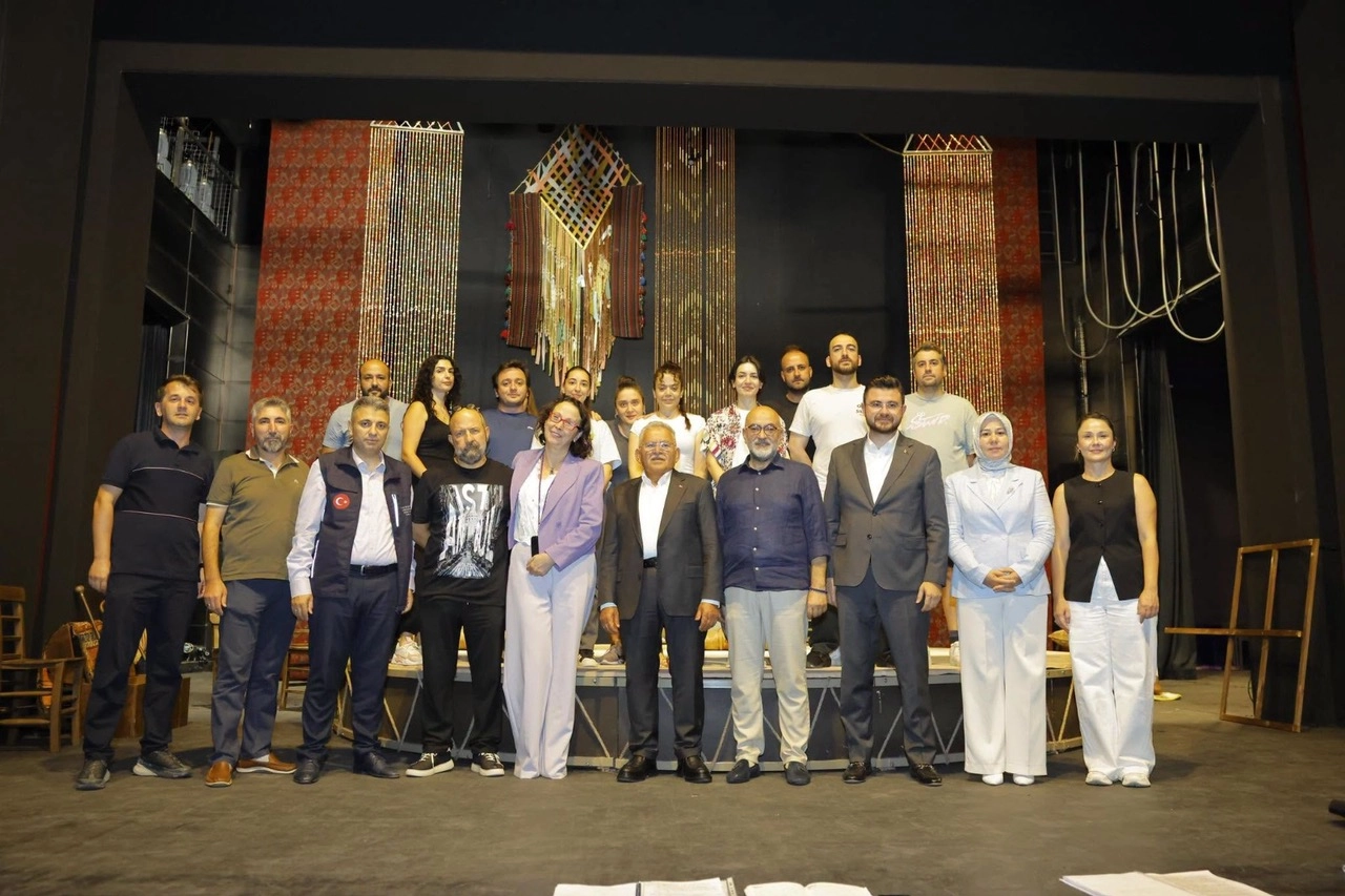 Kayseri Devlet Tiyatrosu'nda yeni sezon hazırlığı s&uuml;r&uuml;yor