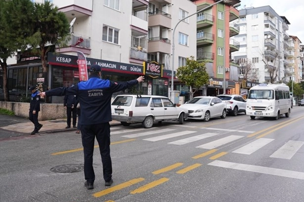 Zabıta minib&uuml;slere g&ouml;z a&ccedil;tırmıyor