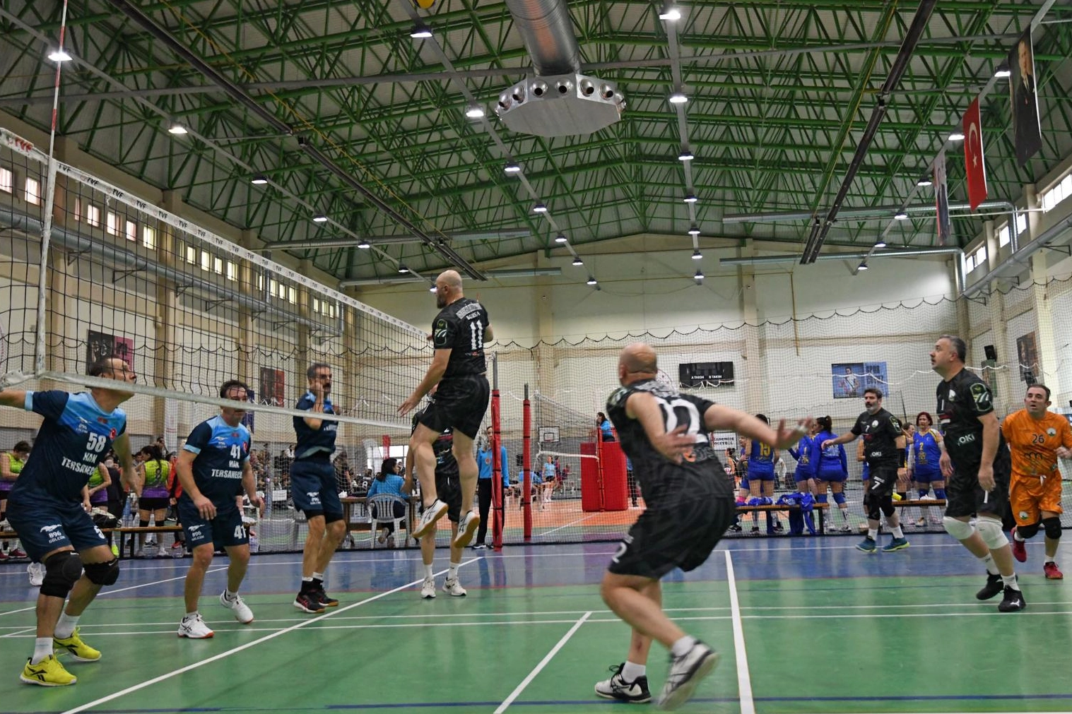 Osmangazi&rsquo;de 700&rsquo;&uuml;nc&uuml; yıla &ouml;zel voleybol turnuvası