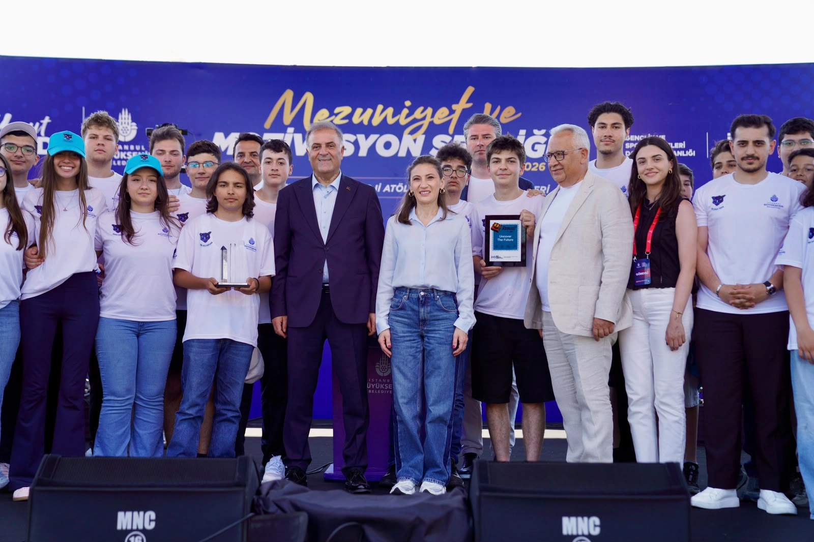 İstanbul B&uuml;y&uuml;kşehir'in Ders At&ouml;lyeleri'nde mezuniyet heyecanı