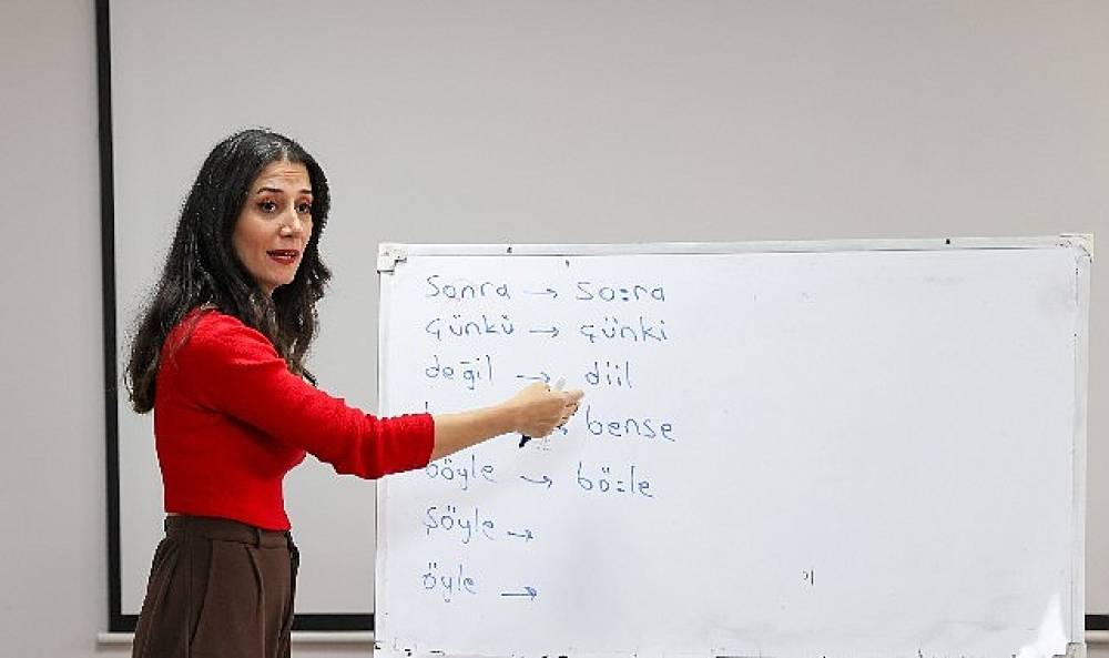 Buca Belediyesi'nden diksiyon ve sunuculuk kursu