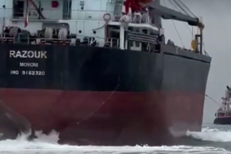 Sarıyer&rsquo;de karaya oturan gemi başarıyla kurtarıldı