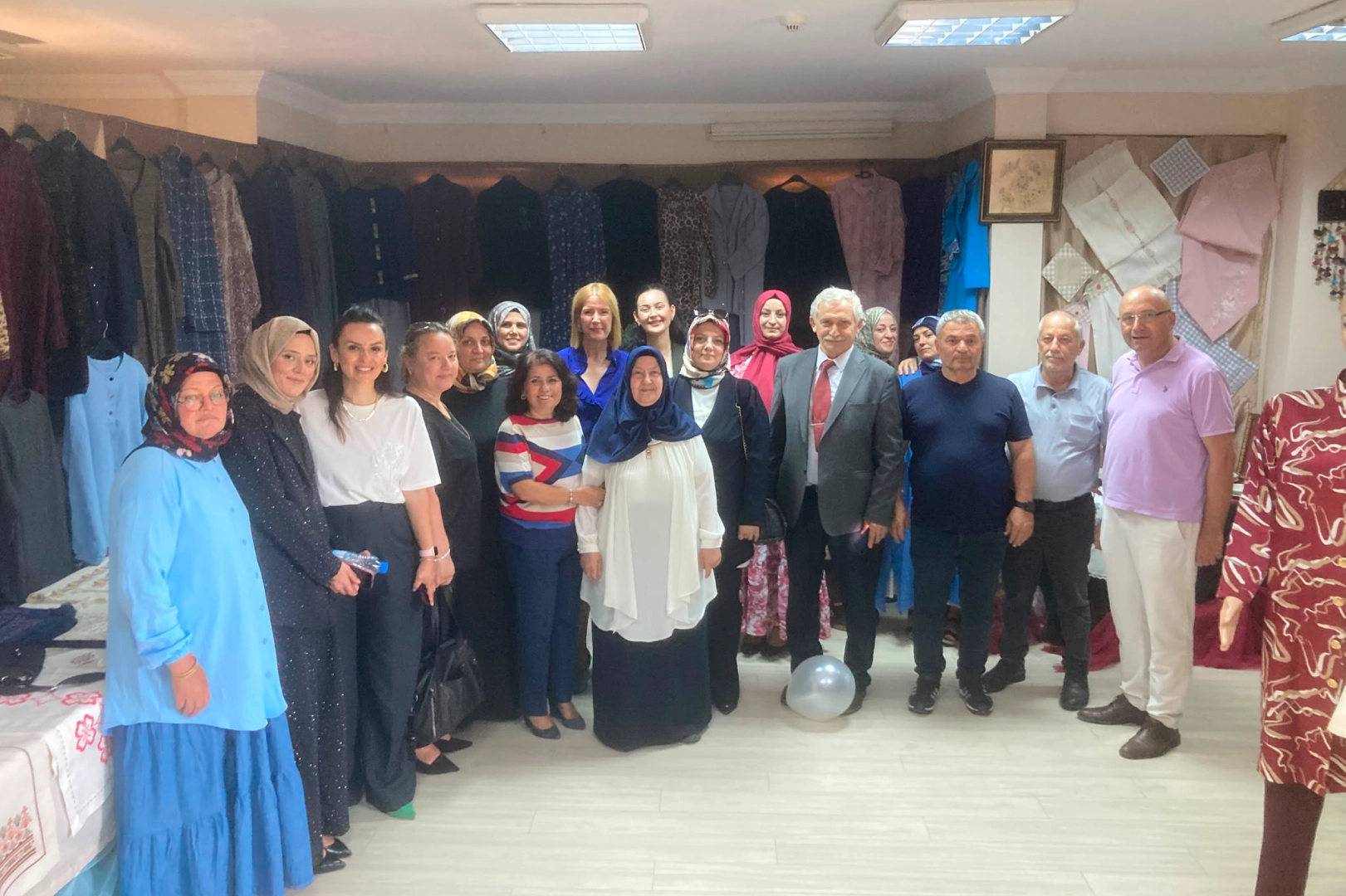 İZMEK'in yıl sonu sergilerine b&uuml;y&uuml;k ilgi