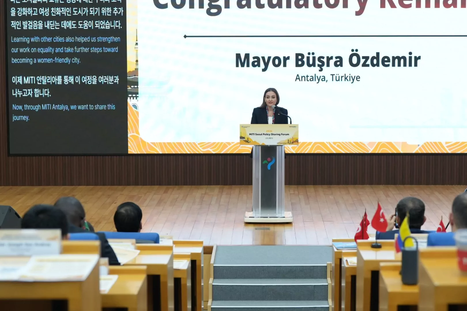 Antalya&rsquo;nın akıllı şehir uygulamaları Seul&rsquo;de tanıtıldı