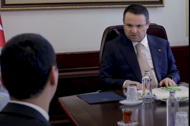Bakan G&uuml;rlek: Yazıcıoğlu soruşturmasında hi&ccedil;bir ihtimal g&ouml;z ardı edilmiyor