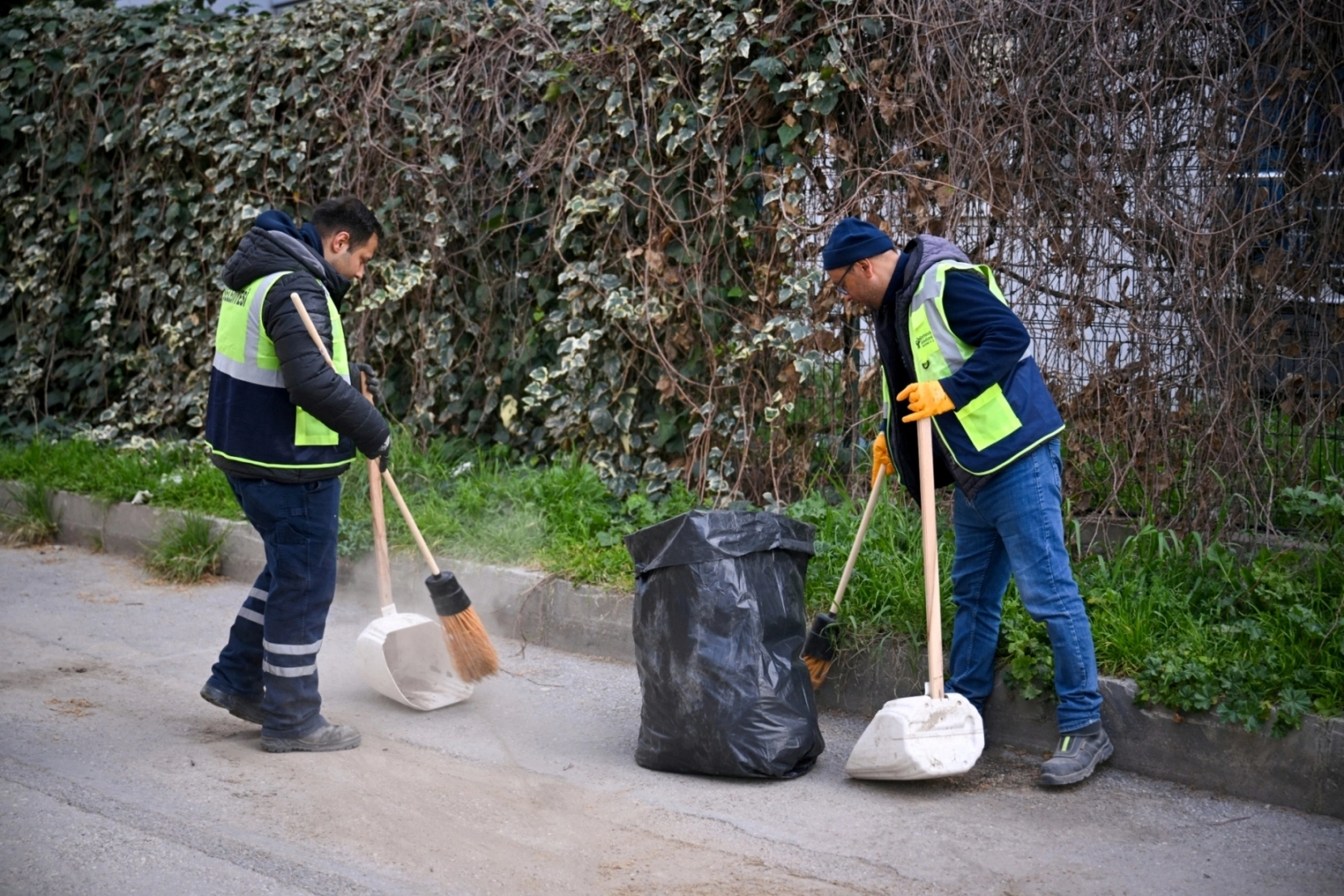 İzmir Bornova&rsquo;da mahalle mahalle temizlik seferberliği