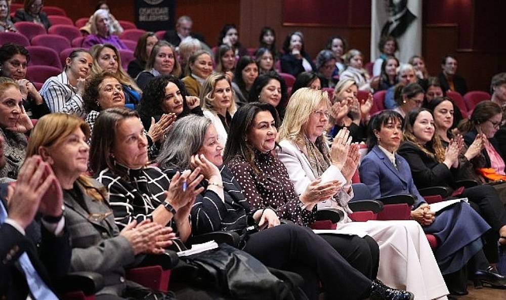 &Uuml;sk&uuml;dar'da D&uuml;nya Kadınlar G&uuml;n&uuml;'ne Uluslararası Buluşma