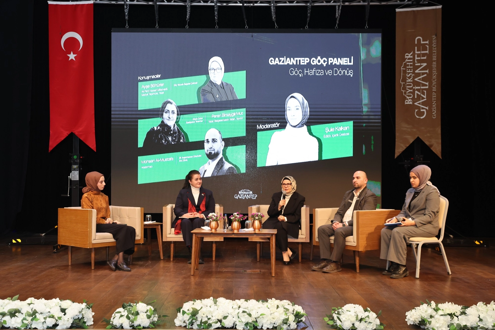 'Yeşil Otob&uuml;s' belgeseli Gaziantep&rsquo;te ilk g&ouml;sterimini yaptı