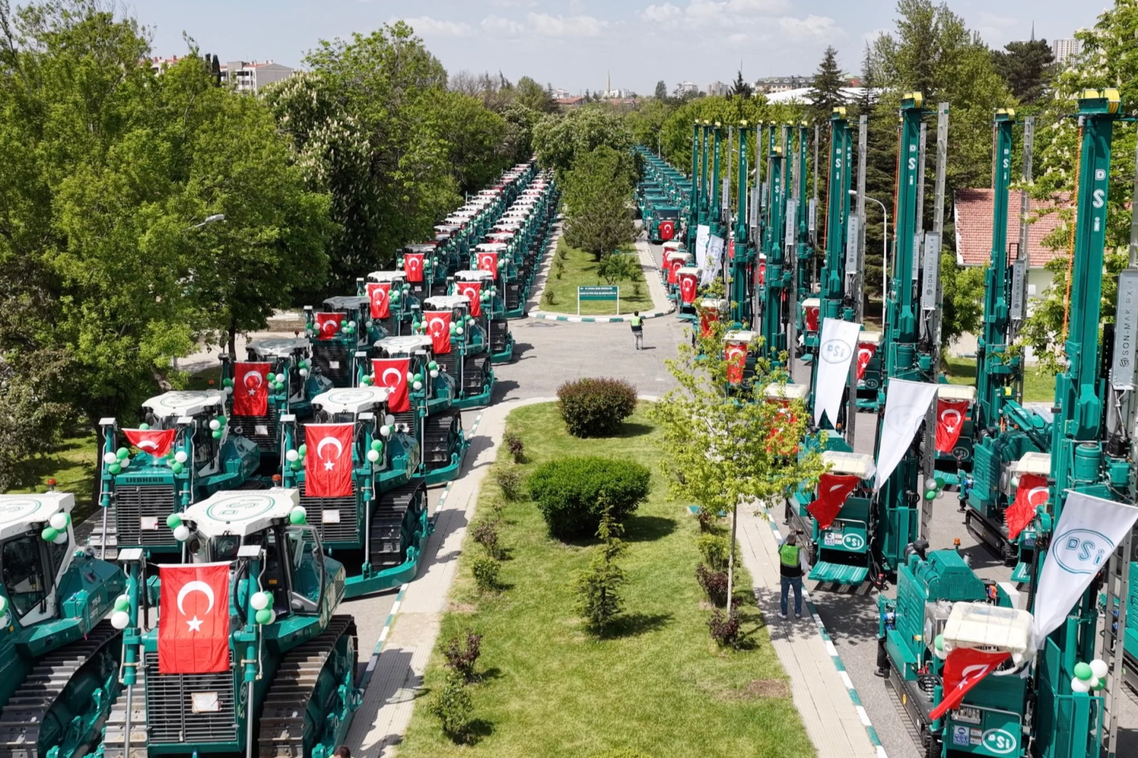DSİ&rsquo;nin 'yeşil karınca' filosu g&uuml;&ccedil;lendi