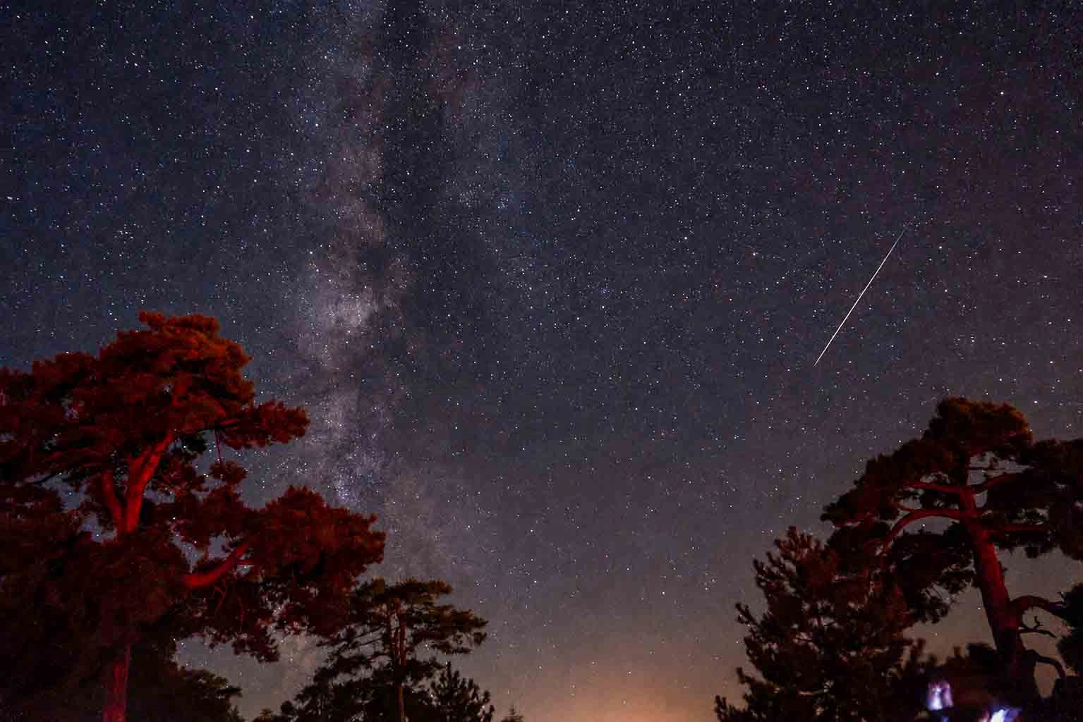 Konya Meram'da meteor yağmuru şenliğe d&ouml;n&uuml;şt&uuml;