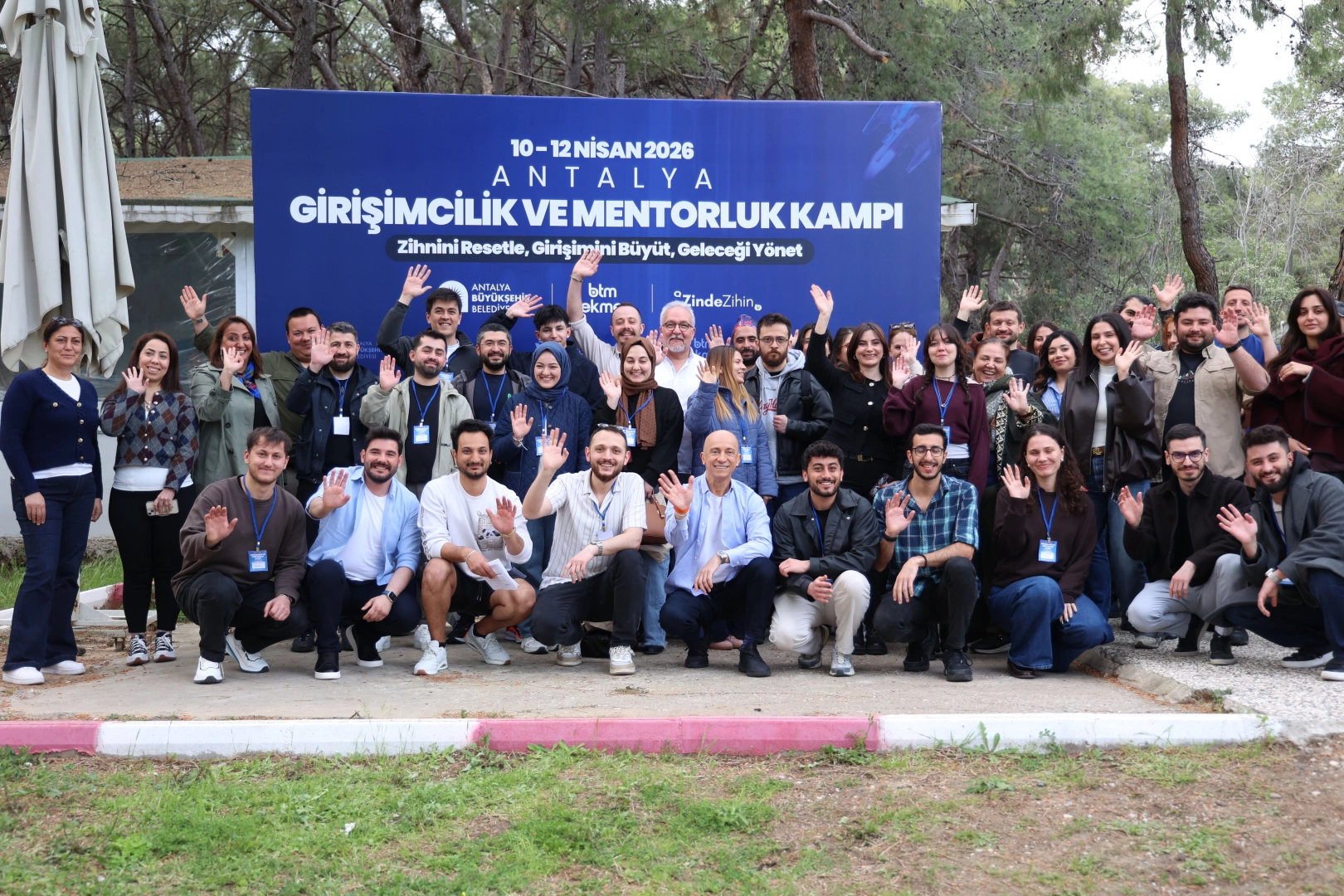 Antalya&rsquo;da girişimcilik ve mentorluk kampı gen&ccedil;leri buluşturdu