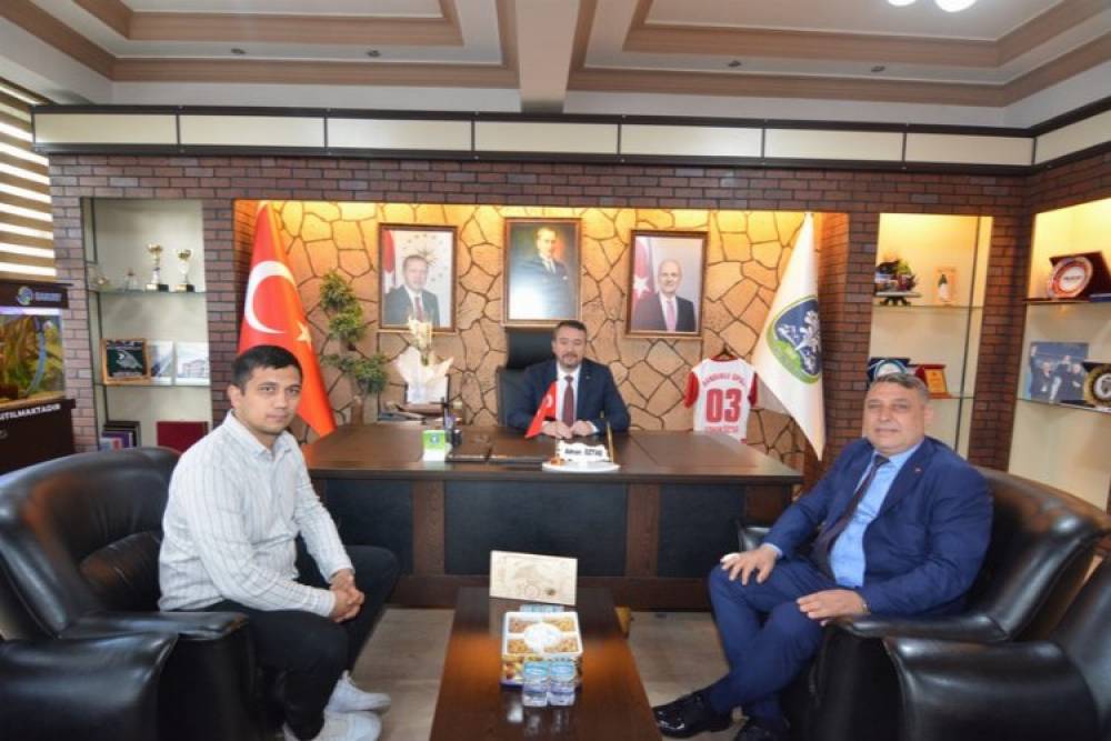 İzmir Afyonkarahisar Derneklerinden Başkan Adnan Öztaş’a ziyaret