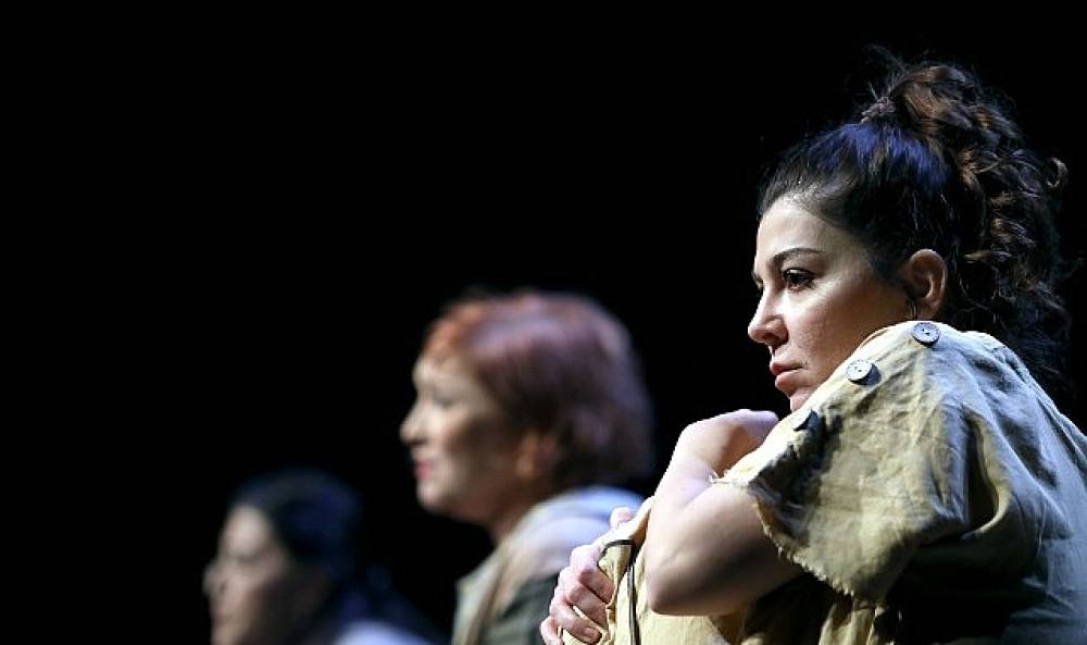 &Uuml;&ccedil; Kuşağın Hik&acirc;yesi &ldquo;Sen İstanbul'dan Daha G&uuml;zelsin" Manisa'ya Konuk Oluyor