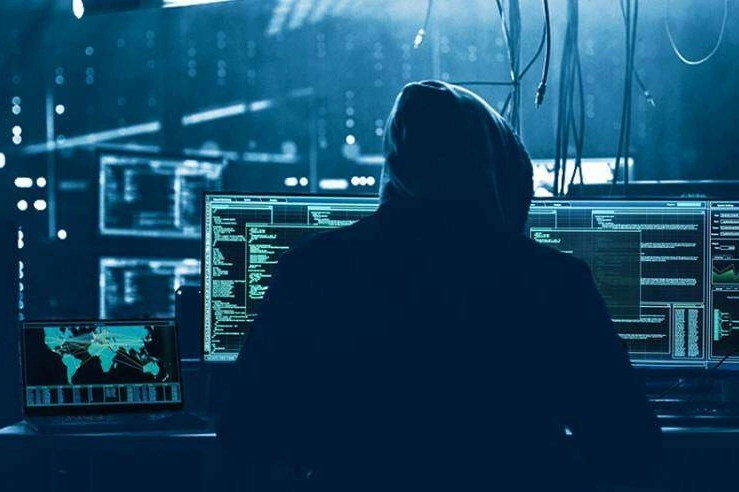 Sivas'ta 'okullara saldırı' iddiası paylaşan &ouml;ğrenciye g&ouml;zaltı!