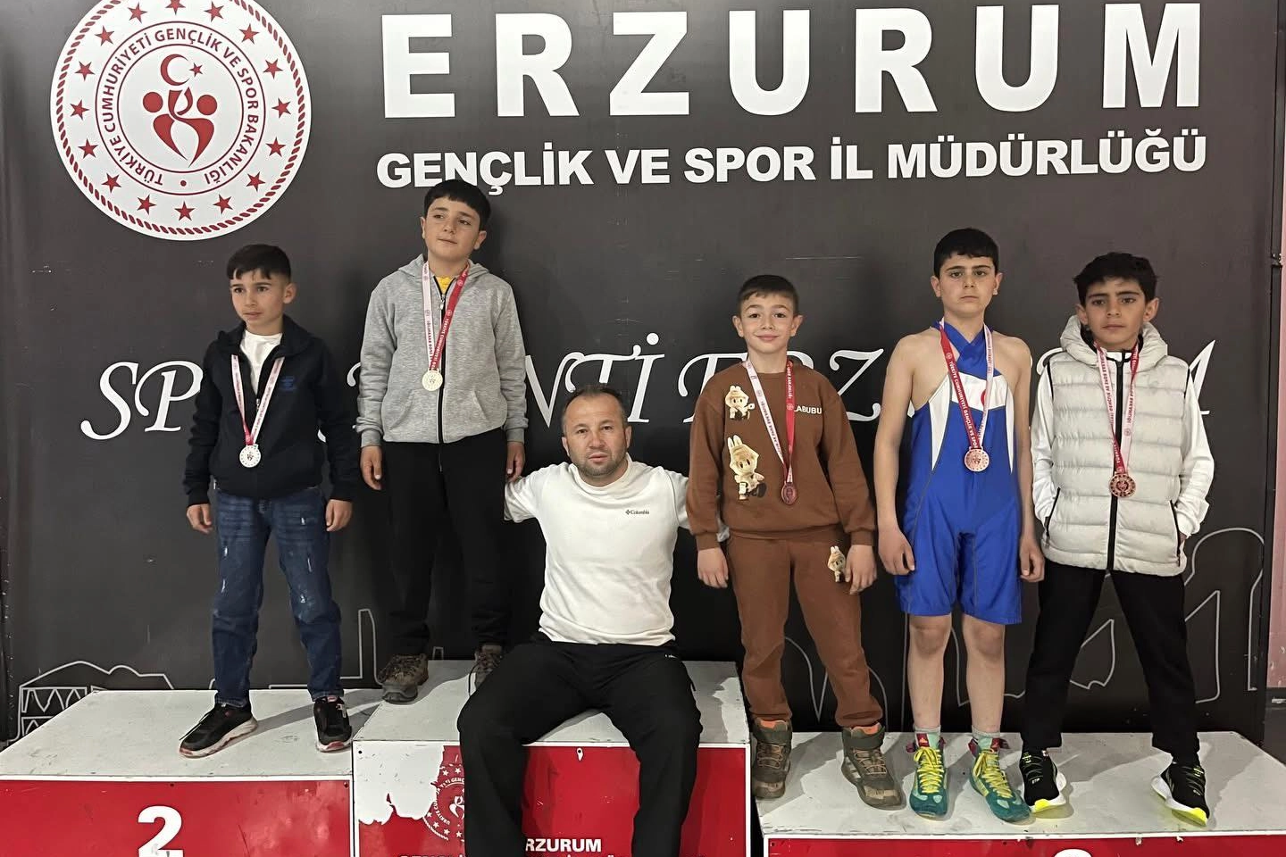 Erzurum Pasinler&rsquo;de g&uuml;reşin kalbi atıyor