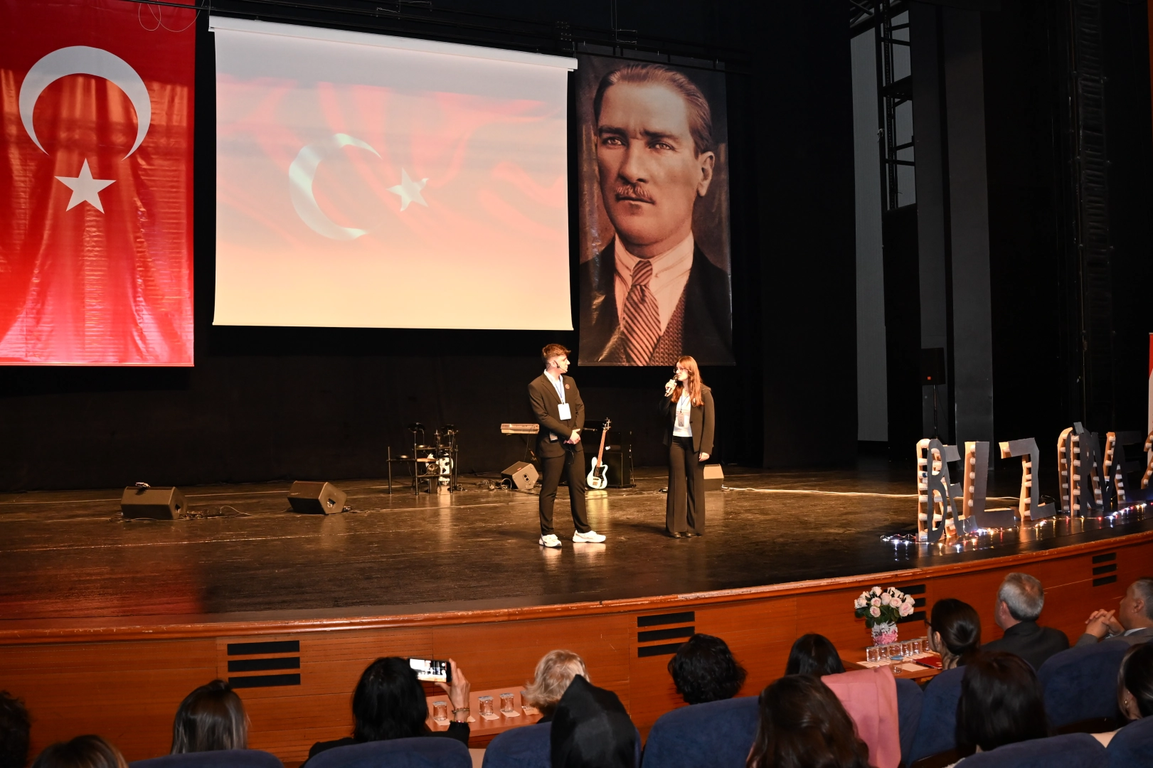 Bursa'da gen&ccedil;lerin girişimcilik heyecanı başladı