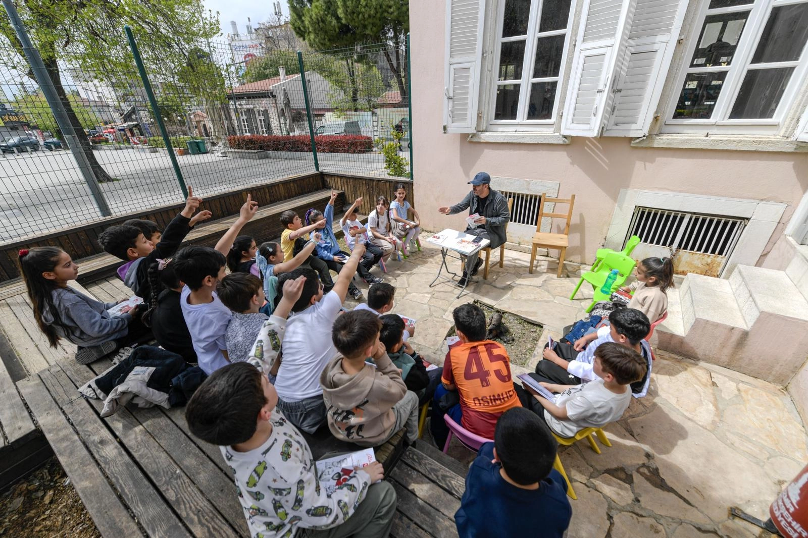 İzmir&rsquo;de &ccedil;ocuklara &ouml;zel k&uuml;t&uuml;phane