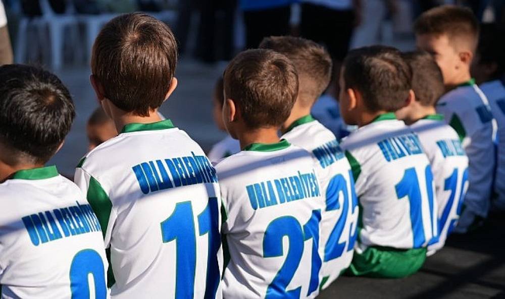 Urla'da &ccedil;ocuklar yaz at&ouml;lyeleriyle hem eğlendi hem &ouml;ğrendi