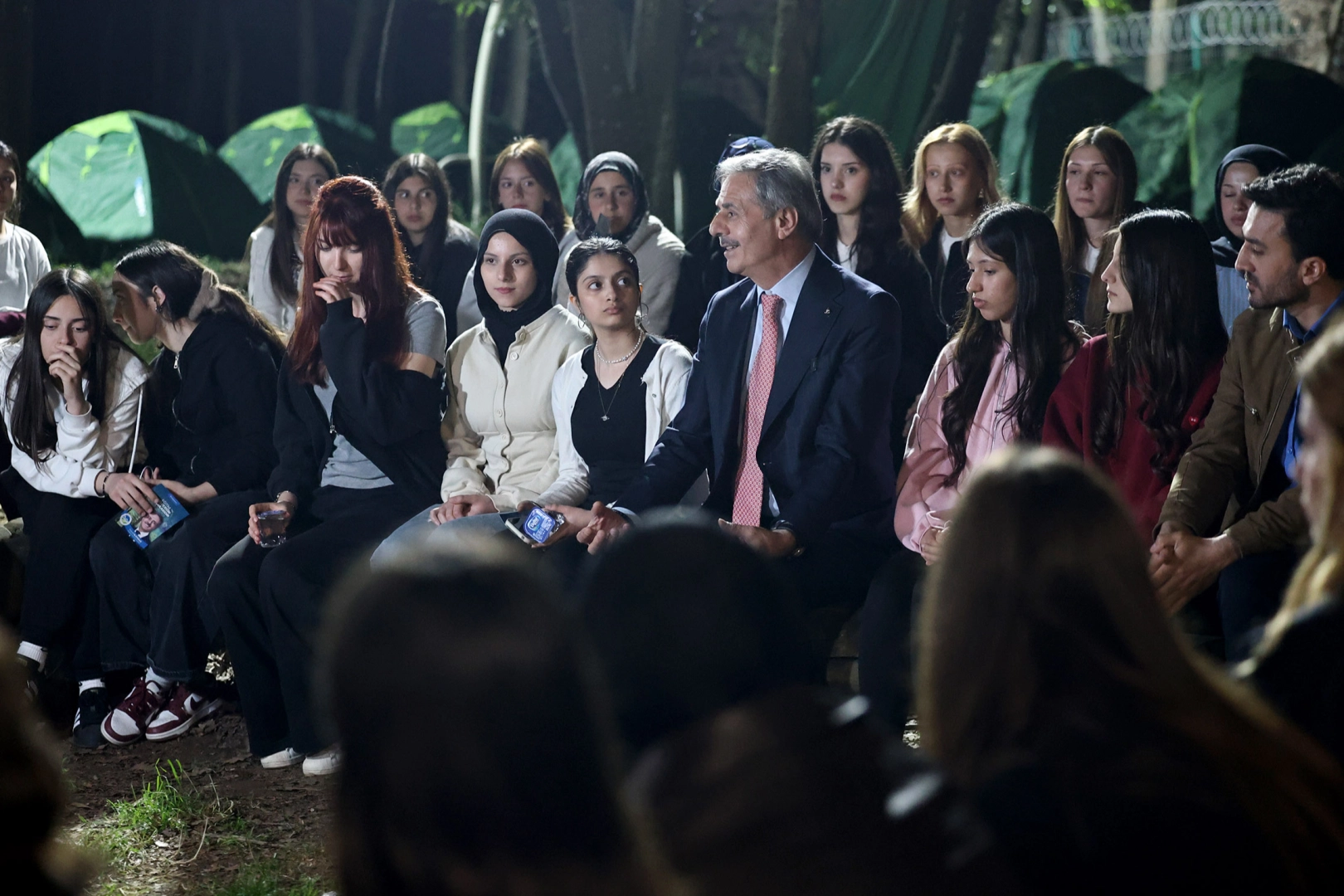 Sakarya'da Başkan Alemdar gen&ccedil;lerle Gen&ccedil;lik Kampında buluştu