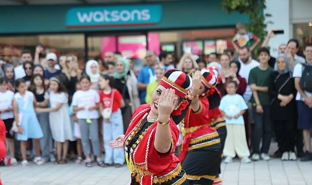 Festival Coşkusu İneg&ouml;l'&uuml;n D&ouml;rt Bir Yanında