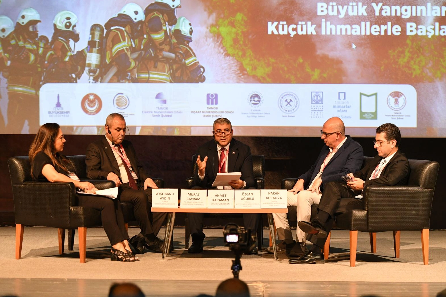 İzmir&rsquo;de yangın g&uuml;venliği konuşuldu