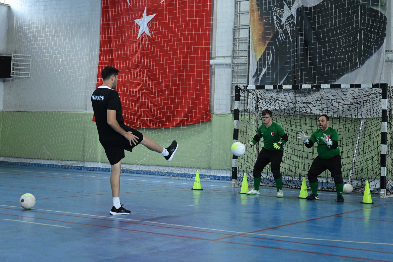 Konya, d&uuml;nyaya hazırlanan &ouml;zel sporcuların g&uuml;&ccedil; merkezi oldu