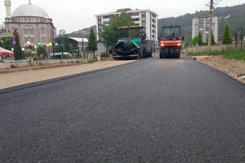 FATSA’DA 3 sokak daha sıcak asfaltla buluştu