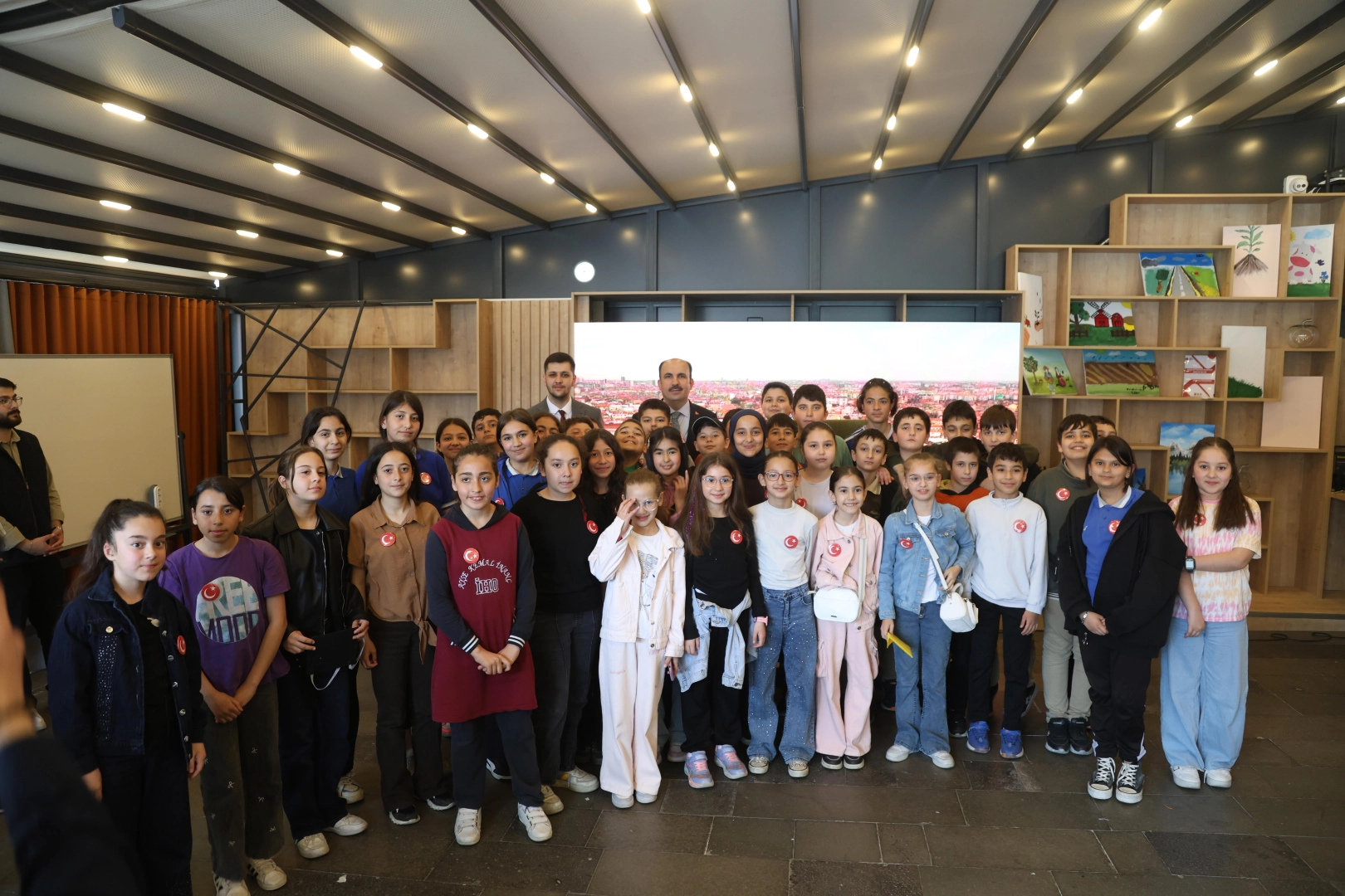 Konya'da Başkan Altay, &ccedil;ocuk ve gen&ccedil;lik meclisi &uuml;yeleriyle buluştu