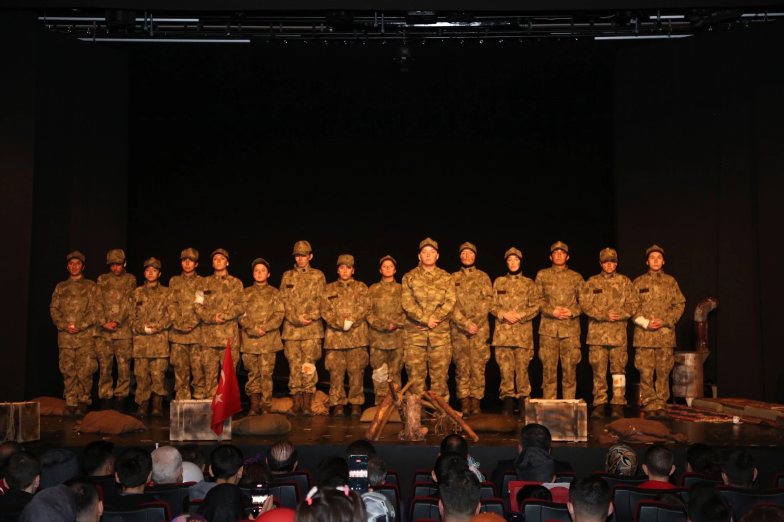 Erzurum&rsquo;da &Ccedil;anakkale ruhu sahneye taşındı