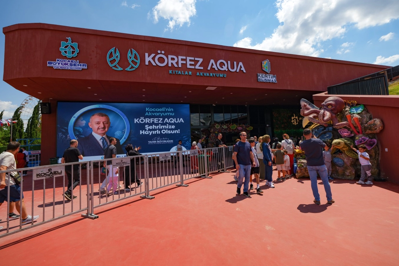 Kocaeli'de 2 g&uuml;nde su altı yaşamını 36 bin 809 kişi keşfetti