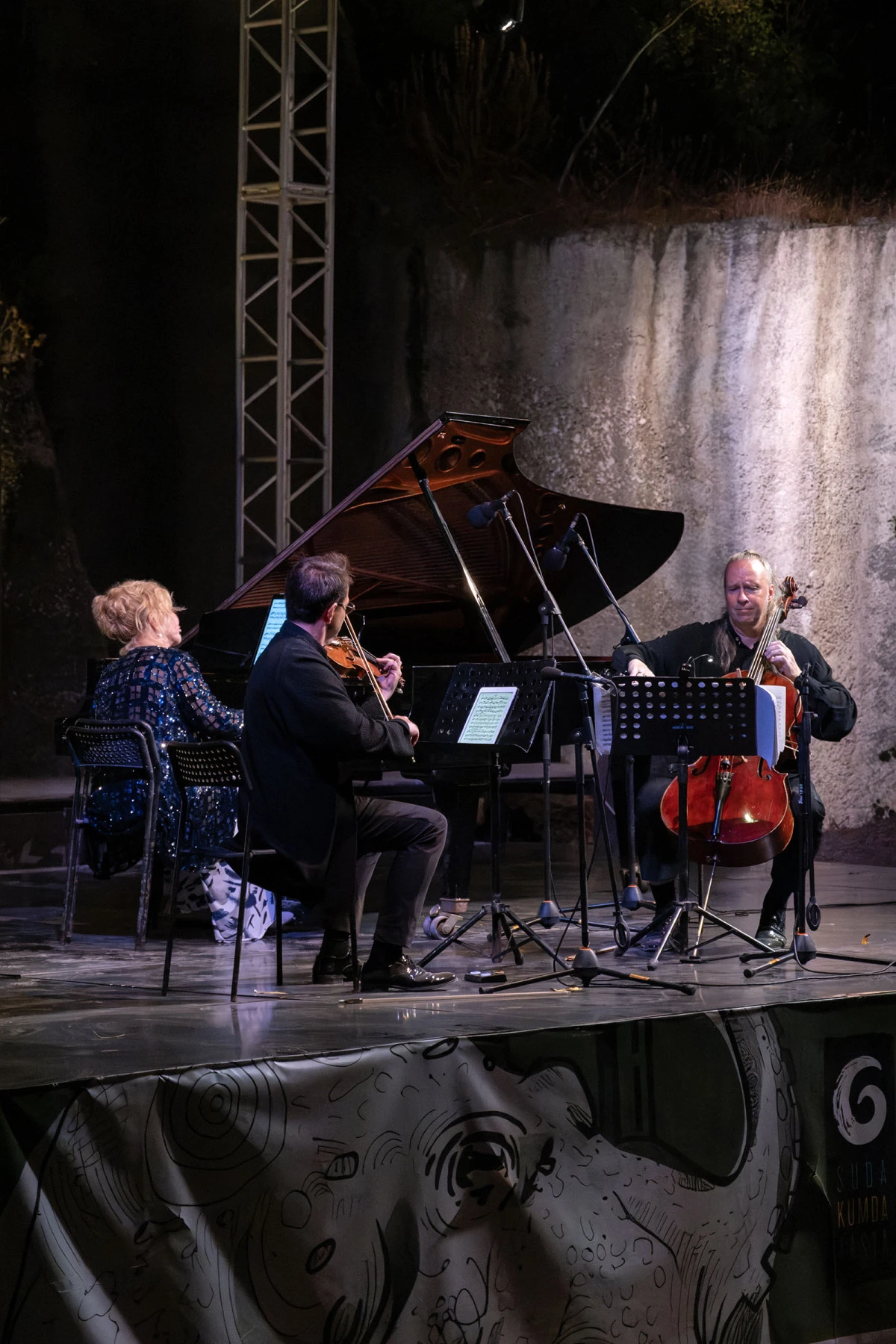 23. G&uuml;m&uuml;şl&uuml;k M&uuml;zik Festivali G&ouml;rkemli Bir Konserle Sona Erdi