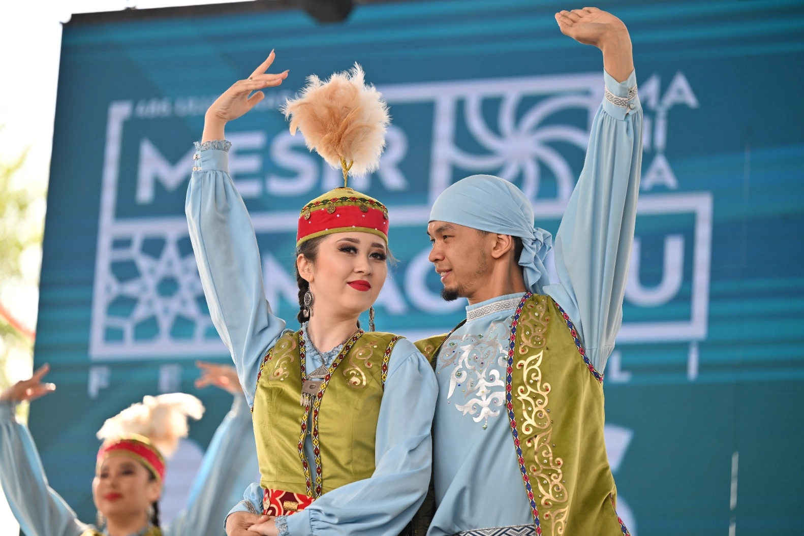 Uluslararası Halk Dansları Toplulukları Manisa&rsquo;yı b&uuml;y&uuml;ledi