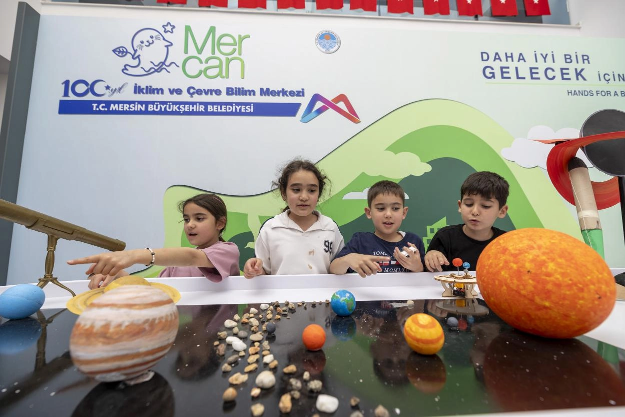 Mersin&rsquo;de &ccedil;ocuklar bilim ve doğayla bayramı kutladı