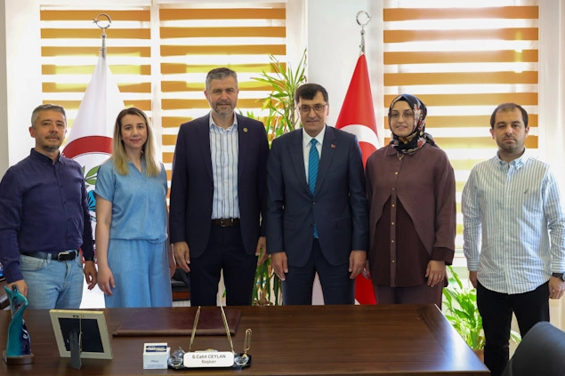 K&uuml;tahya'da Başkan Kahveci&rsquo;den Eczacı Odası&rsquo;na ziyaret
