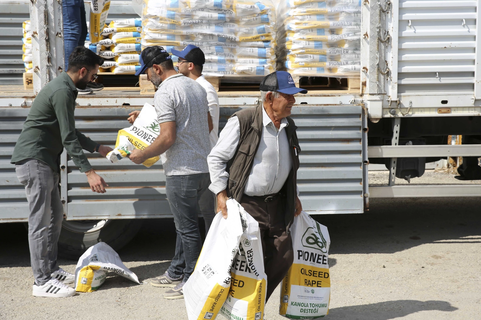 Ankara&rsquo;da kanola &uuml;retimine B&uuml;y&uuml;kşehir desteği