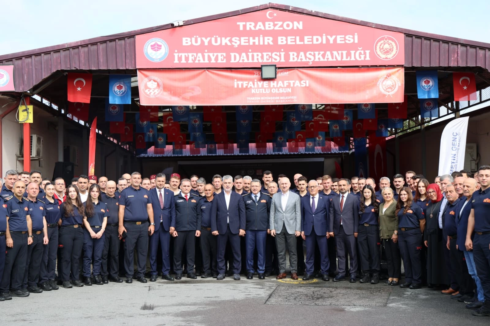 Trabzon İtfaiyesi'ne 9 yeni ara&ccedil; kazandırıldı