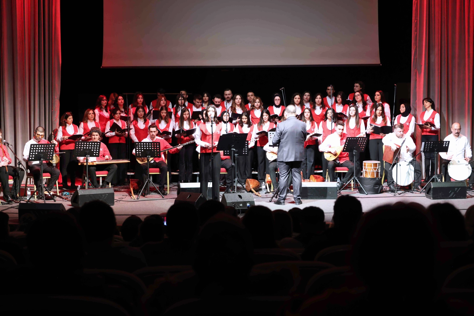 Konya&nbsp;Karatay&rsquo;da &Ccedil;anakkale ruhunu yaşatan &lsquo;Memed&rsquo; konseri