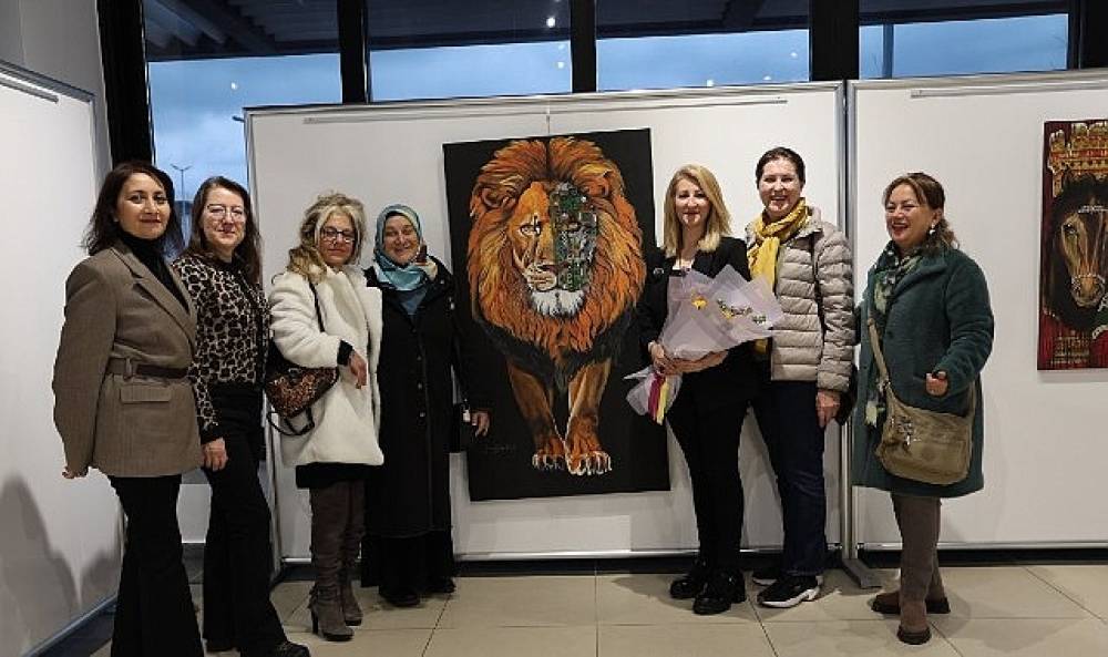 Elektronik Atıklar Sanata D&ouml;n&uuml;şt&uuml;