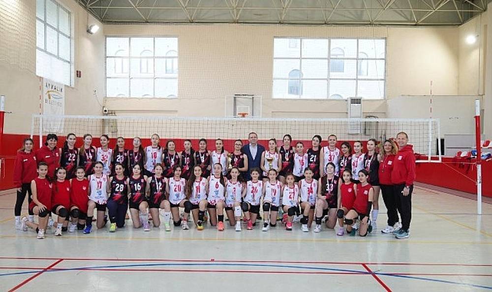 Ayvalıkg&uuml;c&uuml; Belediyespor'dan B&uuml;y&uuml;k Başarı