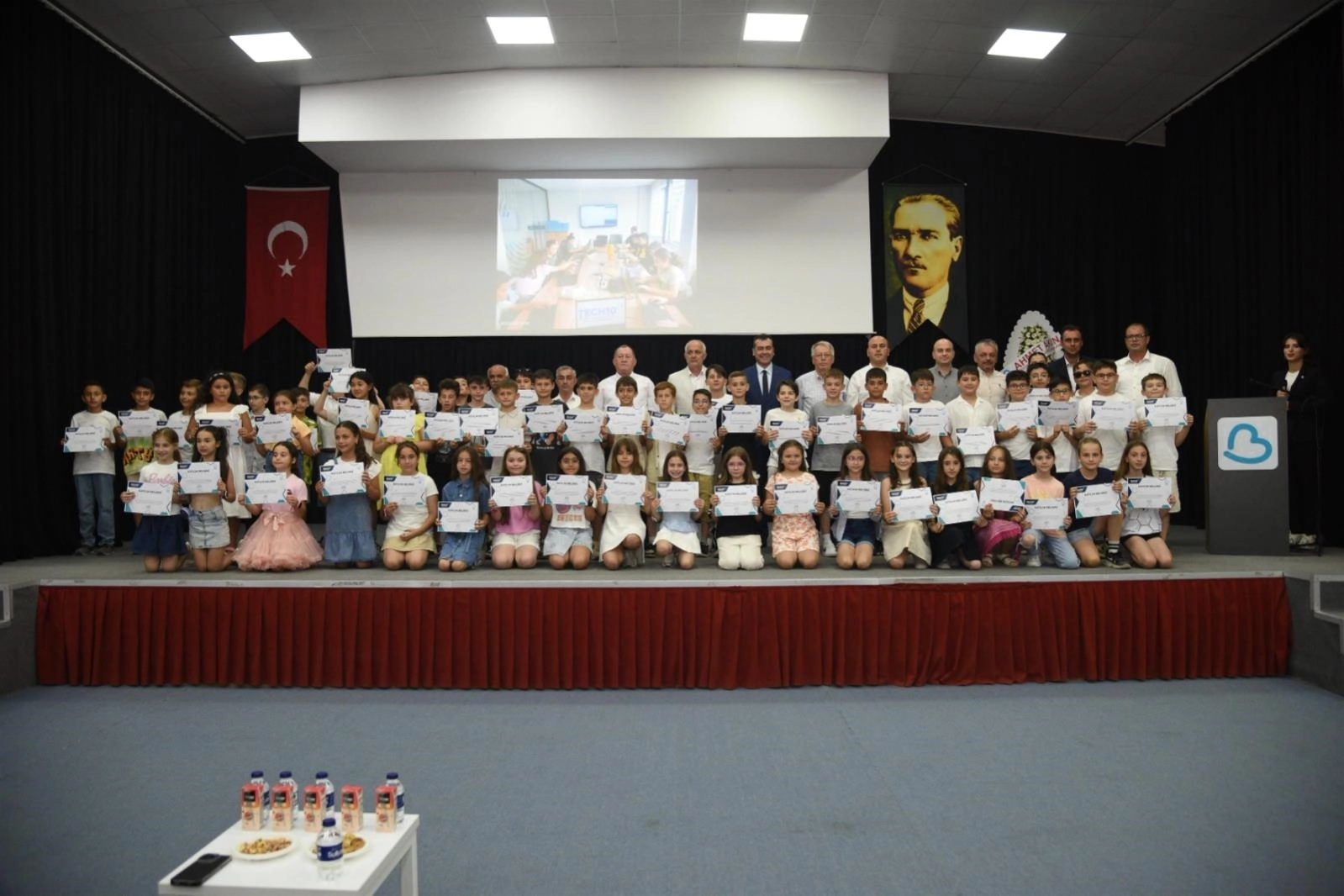 Balıkesir G&ouml;nen&rsquo;de 288 &ouml;ğrenci TECH10 sertifikalarını aldı