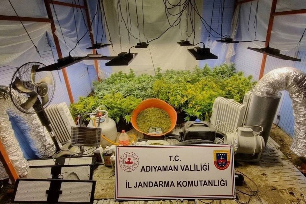 Adıyaman&rsquo;da uyuşturucu operasyonu