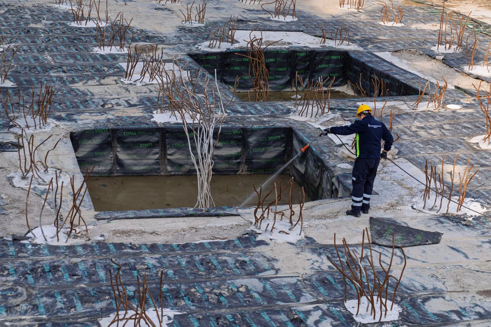 İzmir'de vekt&ouml;rle m&uuml;cadele s&uuml;r&uuml;yor