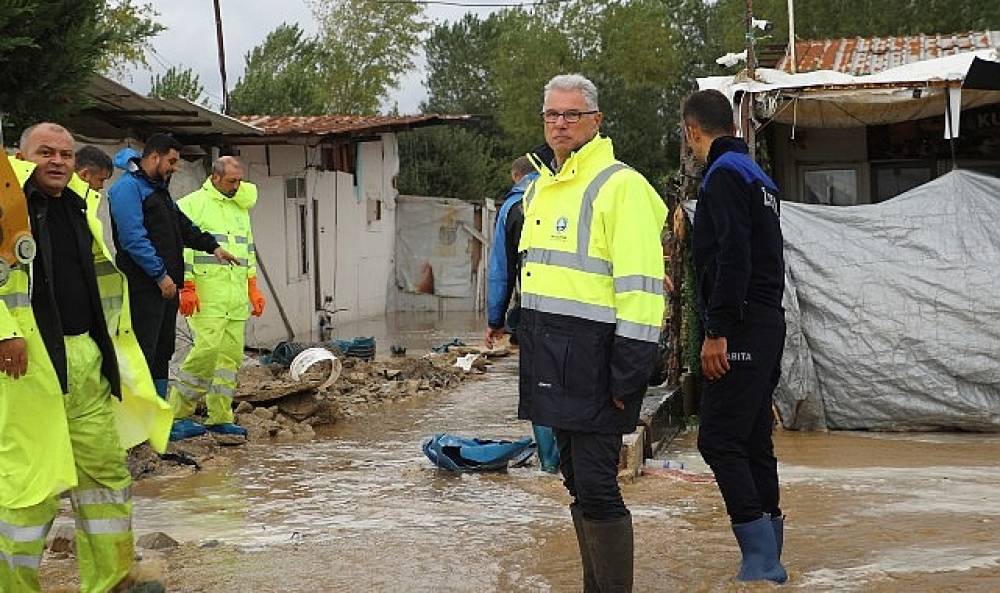 Esence ve Yalı&ccedil;iftlik'te Sağanak Sonrası Taşkın M&uuml;dahalesi